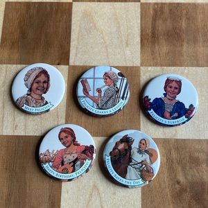 AG American Girl Felicity Pins (5) Book Buttons